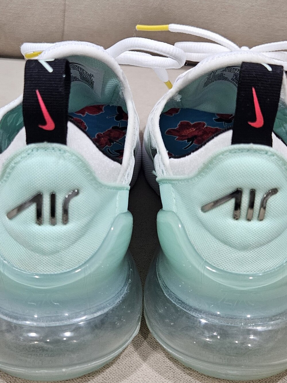 Nike Air Max 270 Women's White Mint and Teal Sneakers SIZE 7 - Picture 9 of 13